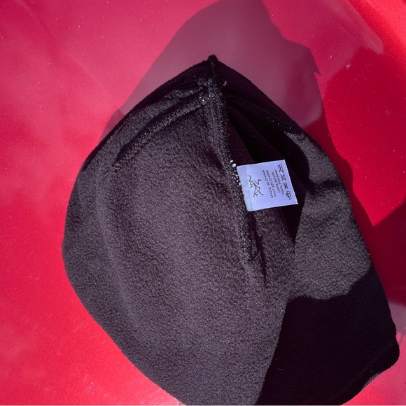 Arc’teryx Beanie Black - Picture 3 of 3